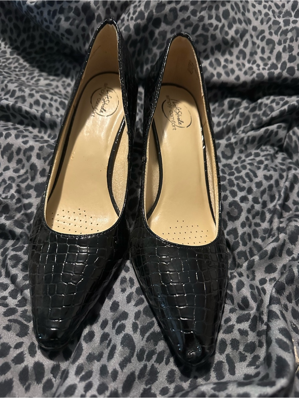Life Stride Black Croc-Embossed Pointed Toe Pumps